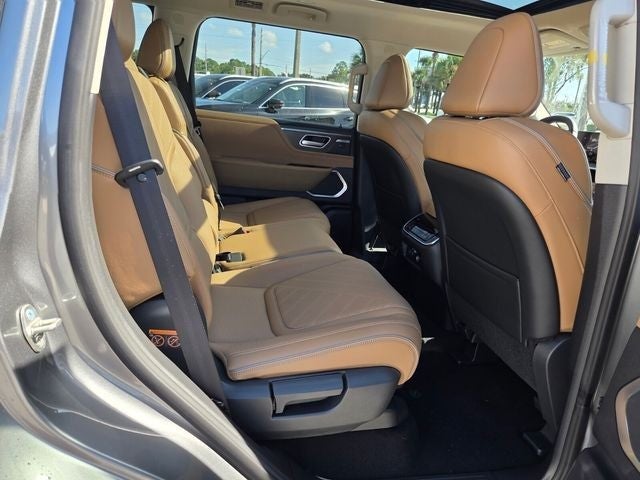 2027 INFINITI QX80 Luxe 4WD