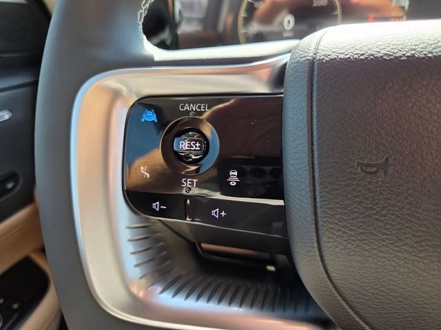 2027 INFINITI QX80 Luxe 4WD