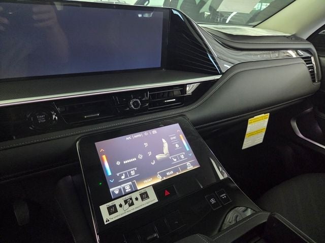 2027 INFINITI QX80 Luxe 4WD