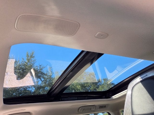 2025 INFINITI QX80 Sensory 4WD