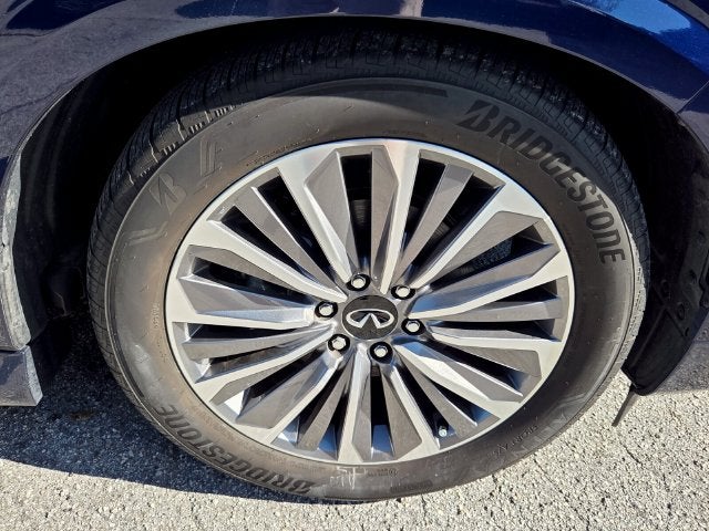 2025 INFINITI QX80 Sensory 4WD