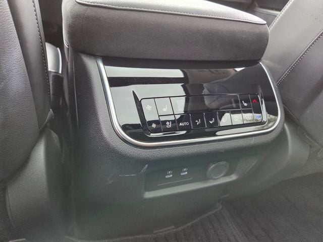 2025 INFINITI QX80 Sensory 4WD