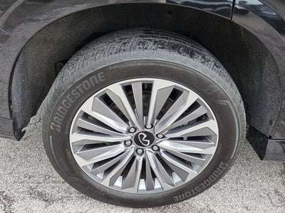 2025 INFINITI QX80 Sensory 4WD