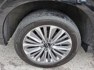 2025 INFINITI QX80 Sensory 4WD