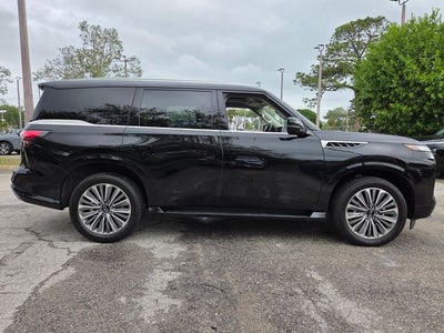 2025 INFINITI QX80 Sensory 4WD