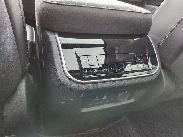 2025 INFINITI QX80 Sensory 4WD