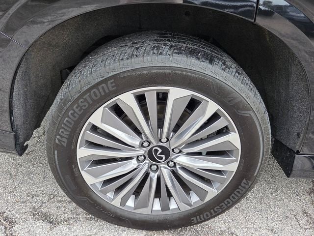 2025 INFINITI QX80 Sensory 4WD
