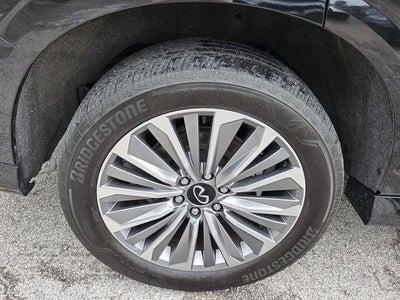 2025 INFINITI QX80 Sensory 4WD