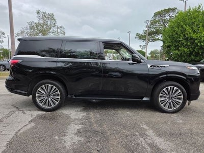 2025 INFINITI QX80 Sensory 4WD