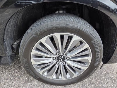 2025 INFINITI QX80 Sensory 4WD