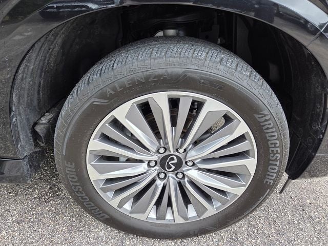 2025 INFINITI QX80 Sensory 4WD