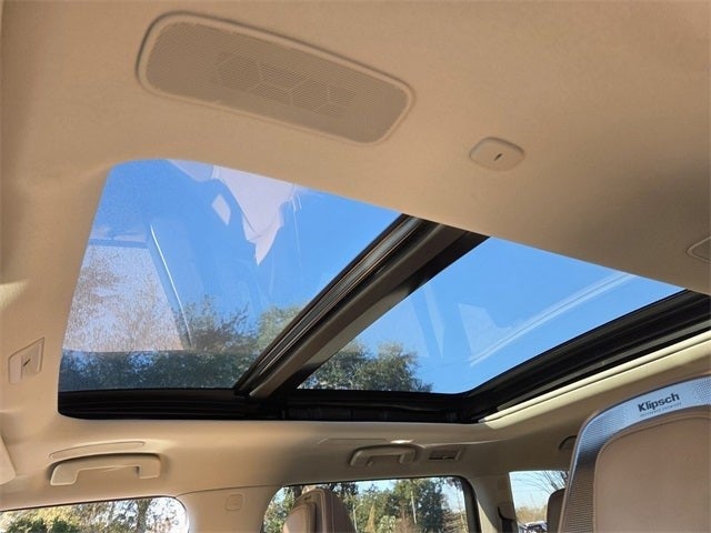 2025 INFINITI QX80 Sensory 4WD