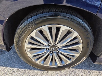 2025 INFINITI QX80 Sensory 4WD