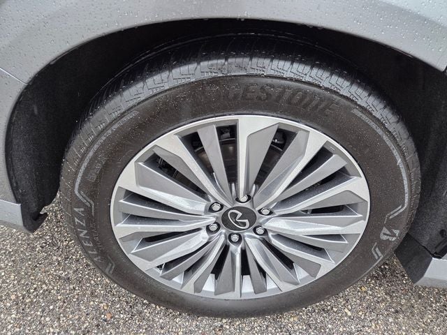 2025 INFINITI QX80 Sensory 4WD