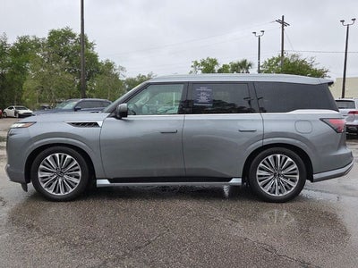2025 INFINITI QX80 Sensory 4WD