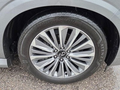 2025 INFINITI QX80 Sensory 4WD