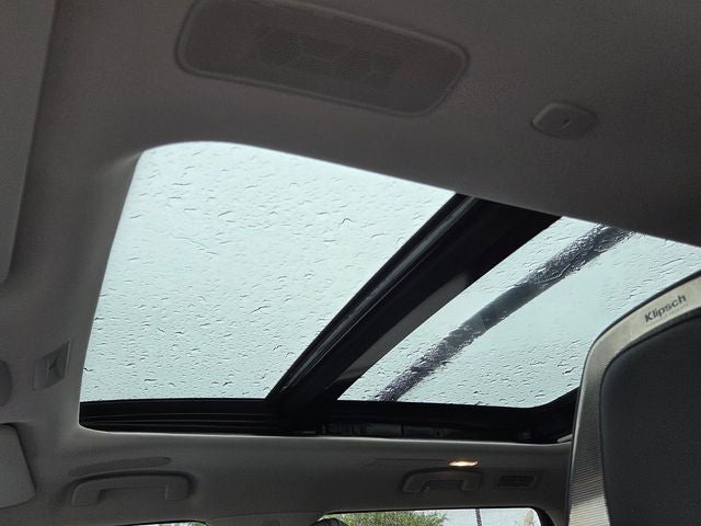 2025 INFINITI QX80 Sensory 4WD