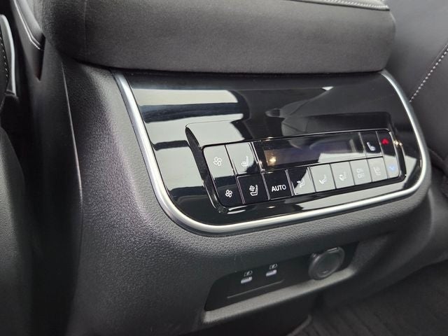2025 INFINITI QX80 Sensory 4WD