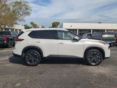 2025 Nissan Rogue SL