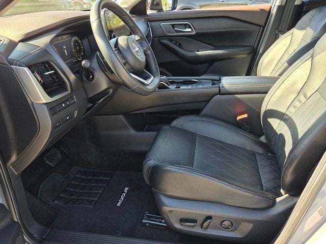 2023 Nissan Rogue Platinum SUPER CLEAN