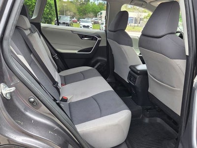 2020 Toyota RAV4 XLE