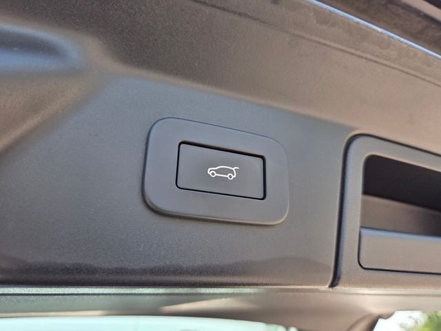 2025 Land Rover Range Rover Velar Dynamic SE