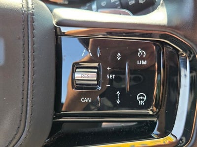 2025 Land Rover Range Rover Velar Dynamic SE