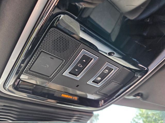 2025 Land Rover Range Rover Velar Dynamic SE