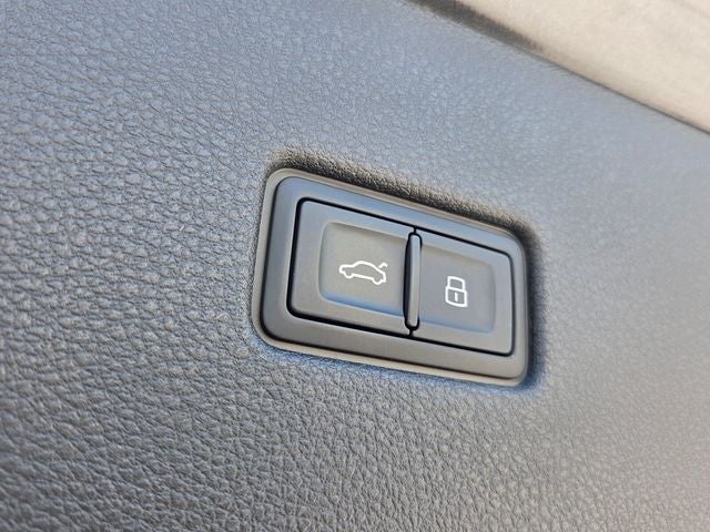 2025 Audi Q8 55 Premium Plus quattro