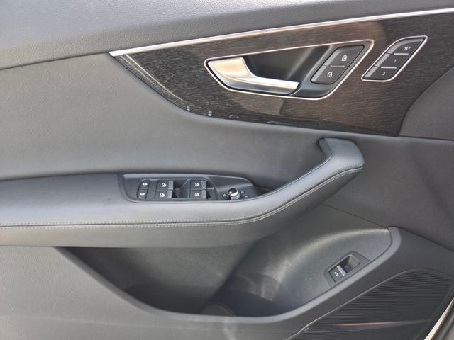 2023 Audi Q7 45 Premium Plus quattro