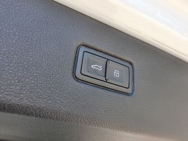 2023 Audi Q7 45 Premium Plus quattro