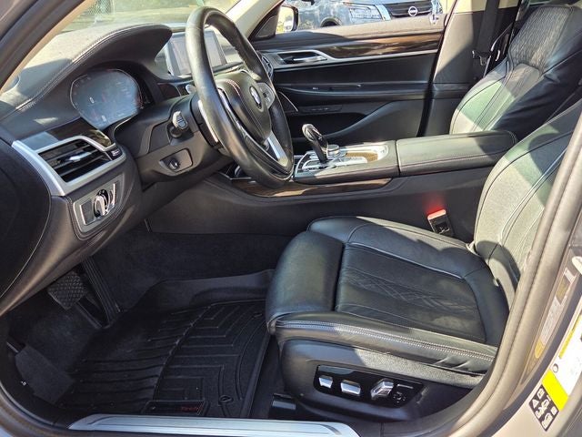 2022 BMW 7 Series 740i xDrive