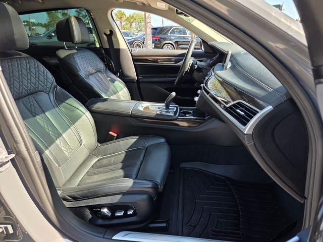 2022 BMW 7 Series 740i xDrive