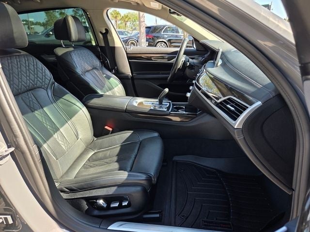 2022 BMW 7 Series 740i xDrive