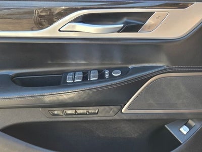 2022 BMW 7 Series 740i xDrive
