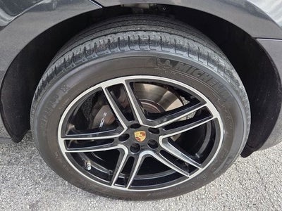 2021 Porsche Macan Base