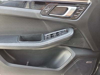 2021 Porsche Macan Base
