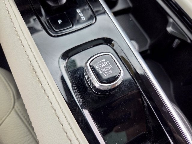 2023 Volvo XC90 B6 Plus 6-Seater