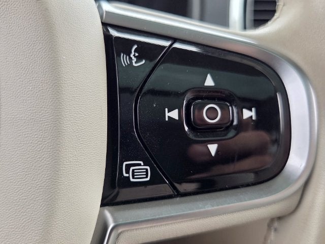 2023 Volvo XC90 B6 Plus 6-Seater