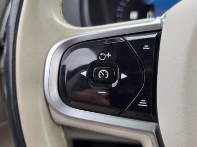 2023 Volvo XC90 B6 Plus 6-Seater