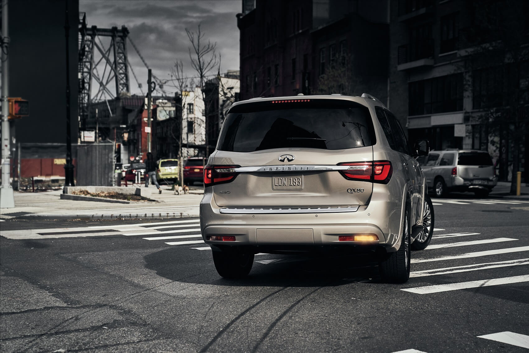 INFINITI turning on street